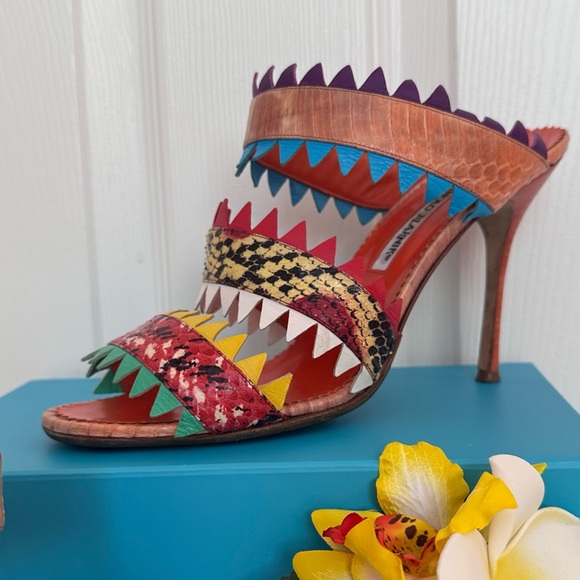 MANOLO BLAHNIK ~ Multicolor Leather and Snakeskin Mule Sandal w/Shark-Bite Trim - Picture 6 of 10